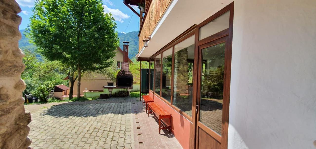 Вилла Casa Colt De Rai Брезой Экстерьер фото