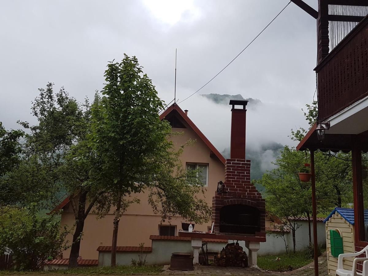 Вилла Casa Colt De Rai Брезой Экстерьер фото